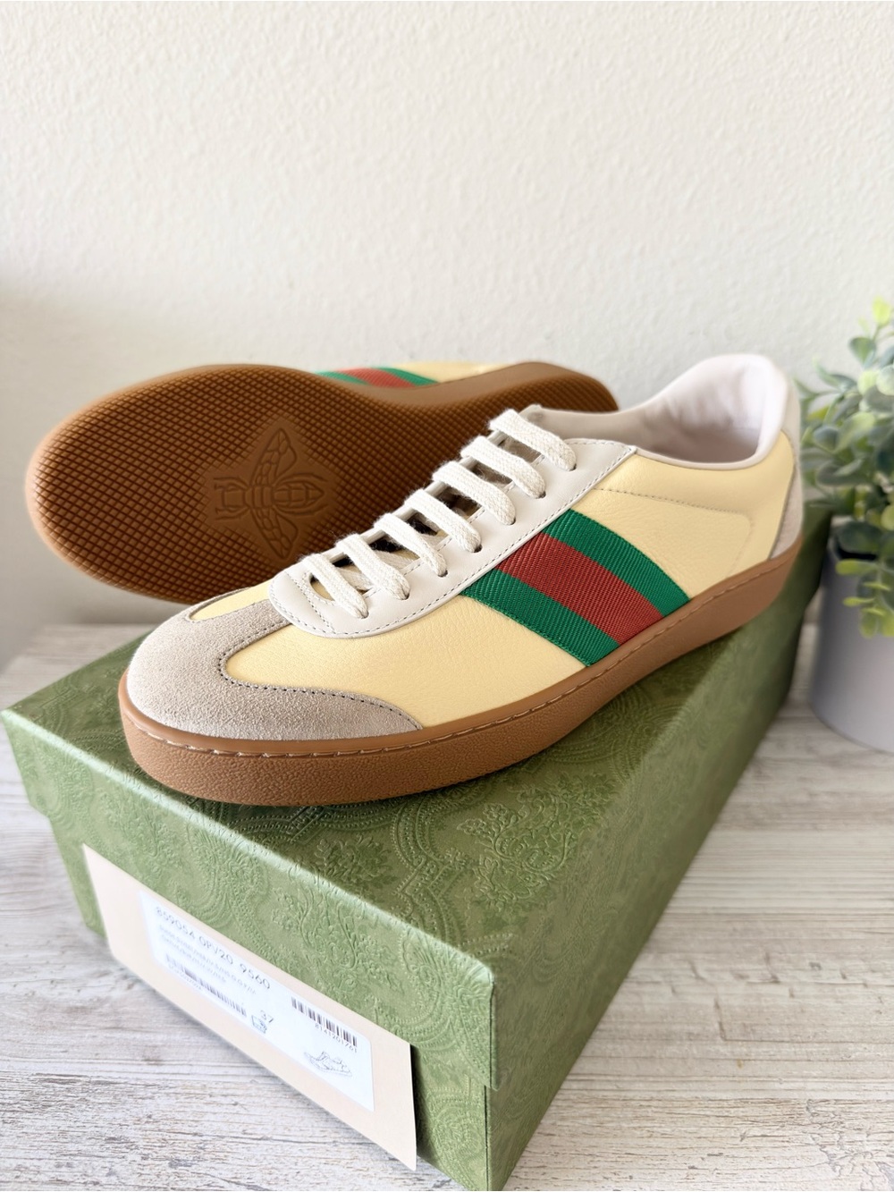 New Gucci G74 leather women sneakers with Web, size 37, US 7.5-8